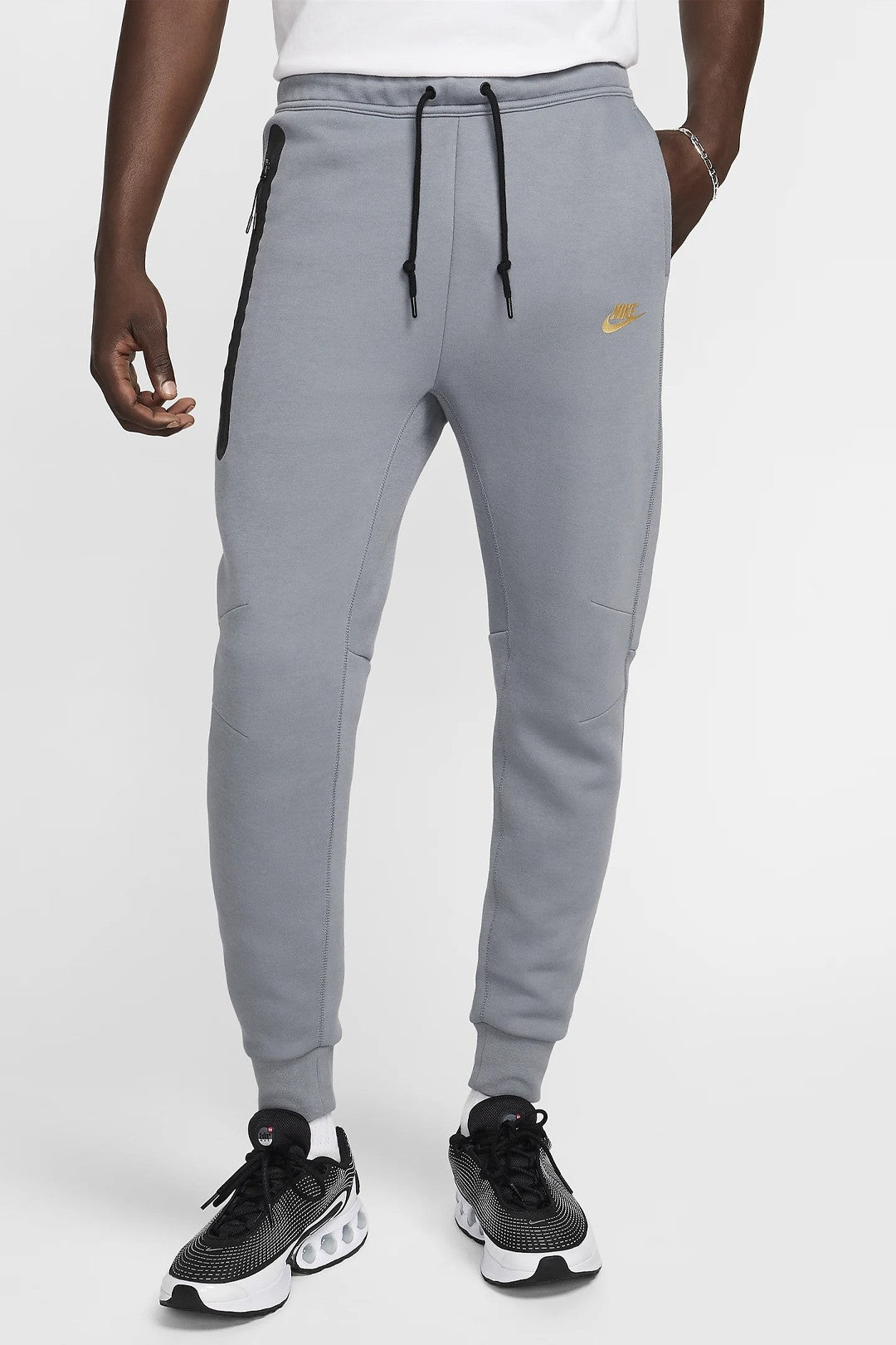 Yeni Tech Fleece Joggers