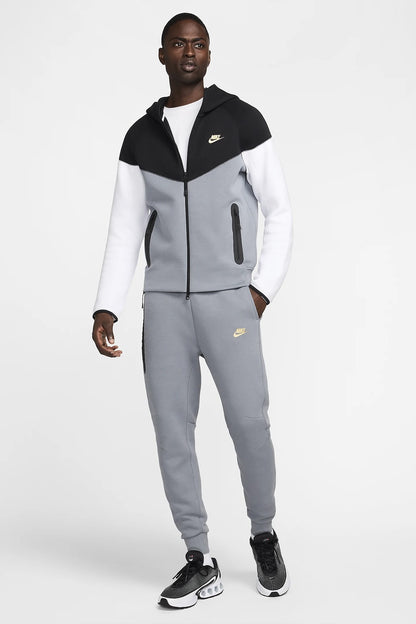 Yeni Tech Fleece Joggers