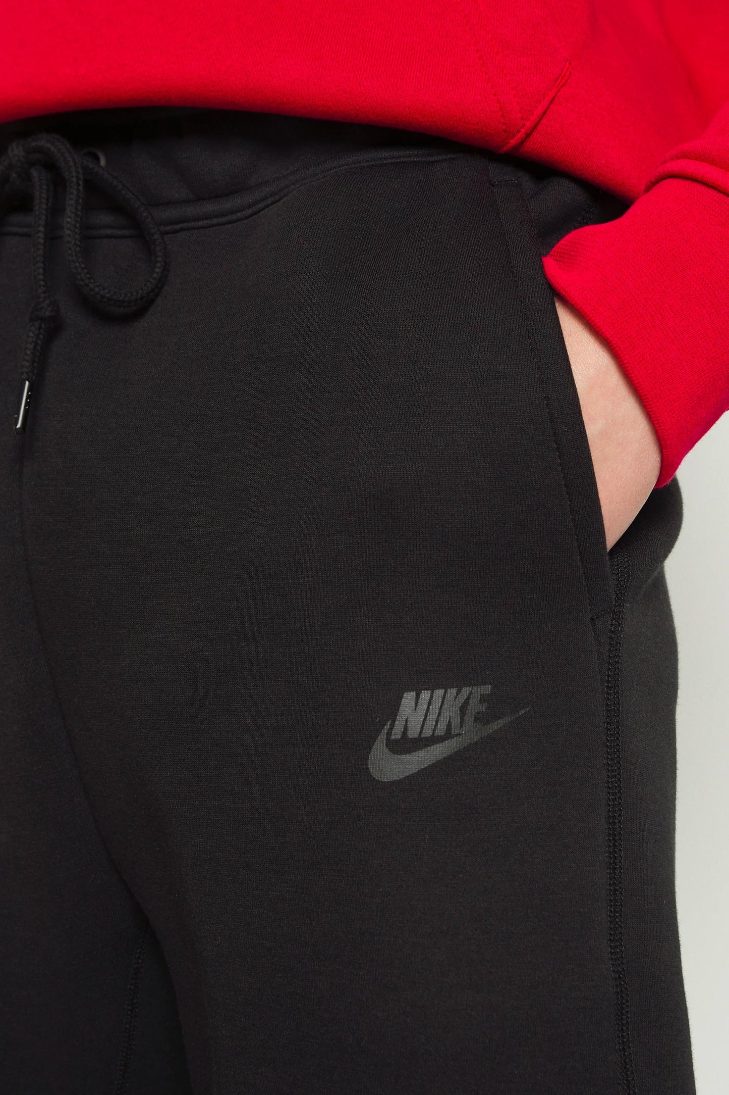 Yeni Tech Fleece Joggers