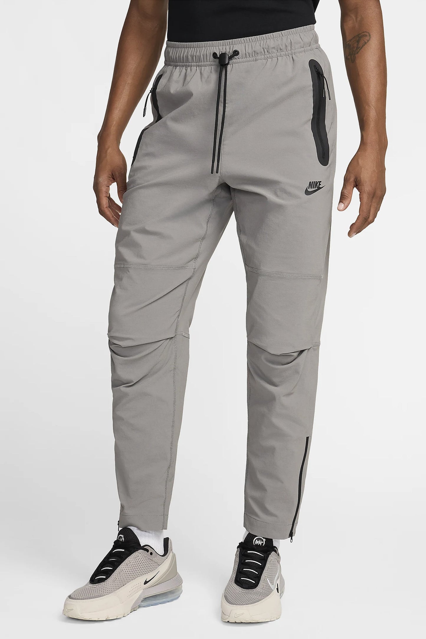 Tech Woven Trousers