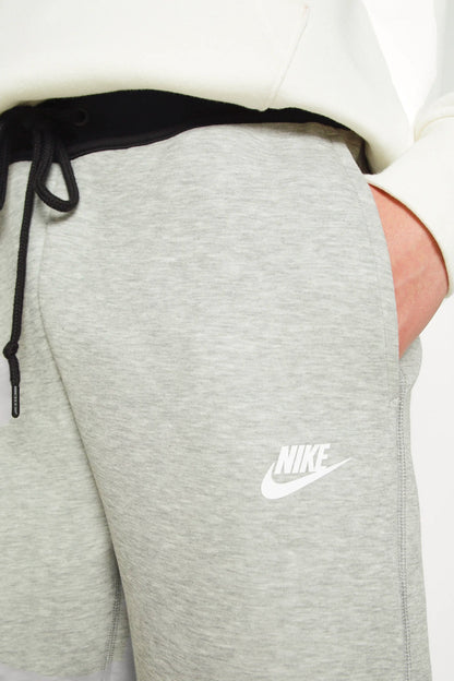 Yeni Tech Fleece Joggers