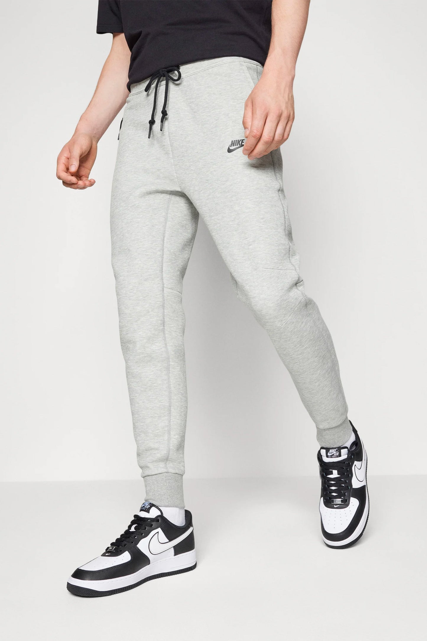 Yeni Tech Fleece Joggers