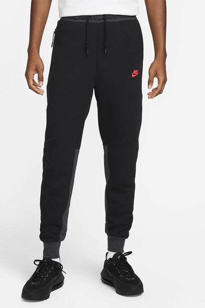 Yeni Tech Fleece Joggers