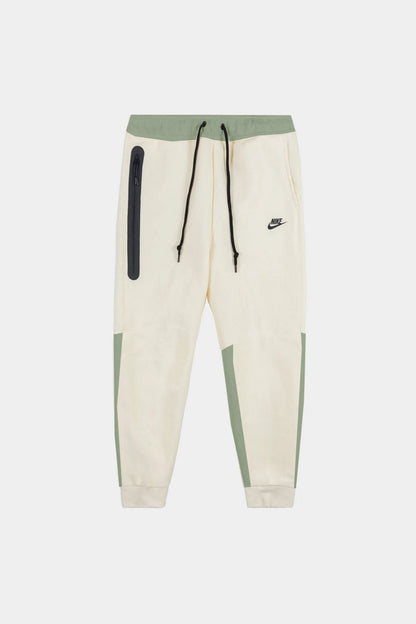 Yeni Tech Fleece Joggers